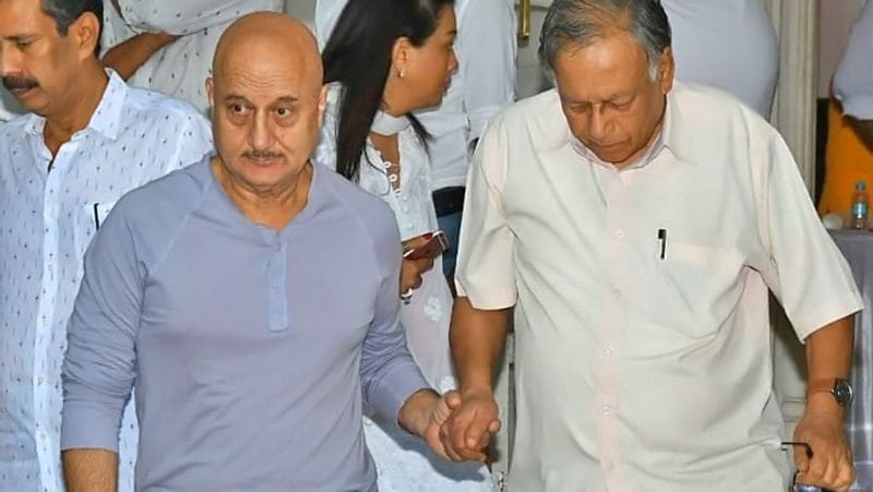 Bollywood Celebs attend Champak Jain Prayers meet