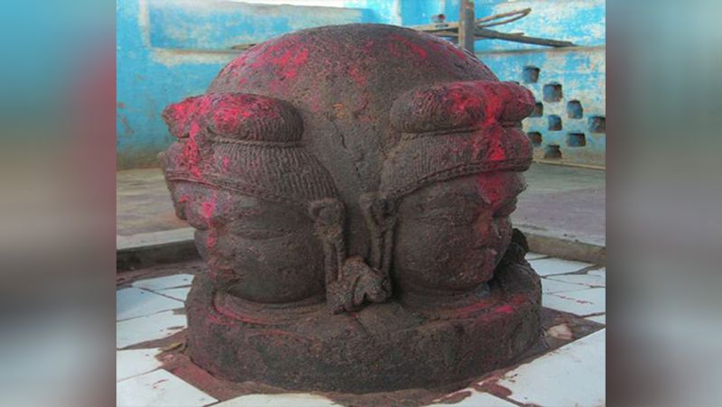 There are many secrets hidden in this temple of Jharkhand, some such beliefs are