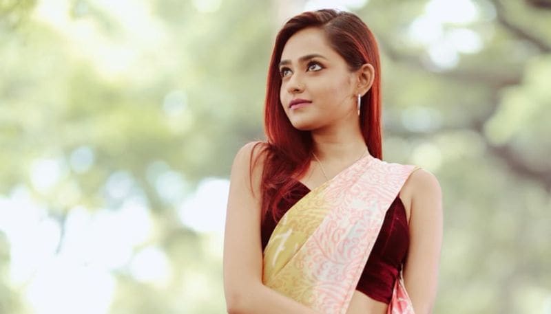 Bengali actress Mishmee Das gets brutally trolled for posting backless photos on her instagram BRD