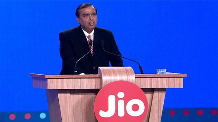 Live to give relief to anti-telecom companies in paying dues, demand from minister Live to give relief to anti-telecom companies in paying dues, demand from minister