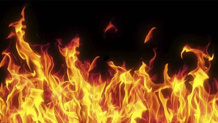 house and mobile showroom catch fire in alappuzha house and mobile showroom catch fire in alappuzha