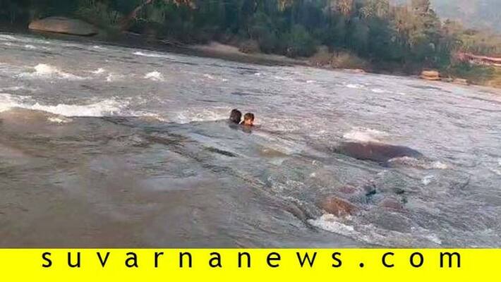 Couple come for pre wedding photo shoot stuck in a Bhadra river near Kalasa Couple come for pre wedding photo shoot stuck in a Bhadra river near Kalasa
