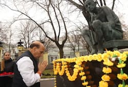 Rajnath Singh pays floral tributes to Mahatma Gandhi in Moscow