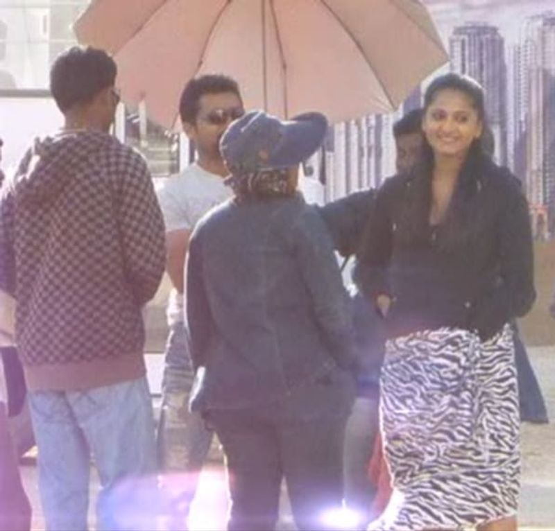 సూర్యతో కలిసి'సింగం' సినిమా షూటింగ్ కోసం ఫారెన్ వెళ్లిన సమయంలో అక్కడ సెట్స్ లో తీసిన ఫోటో
