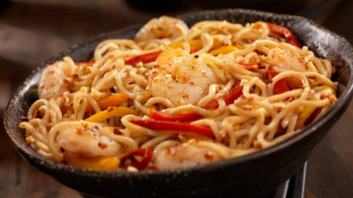 man loses 4 lakhs due calls customer care food delivery platform in UttarPradesh man loses 4 lakhs due calls customer care food delivery platform in UttarPradesh