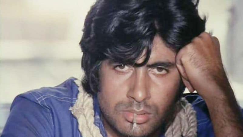 Amitabh bachchan Completed His 50 years in Bollywood know his Famous Roles