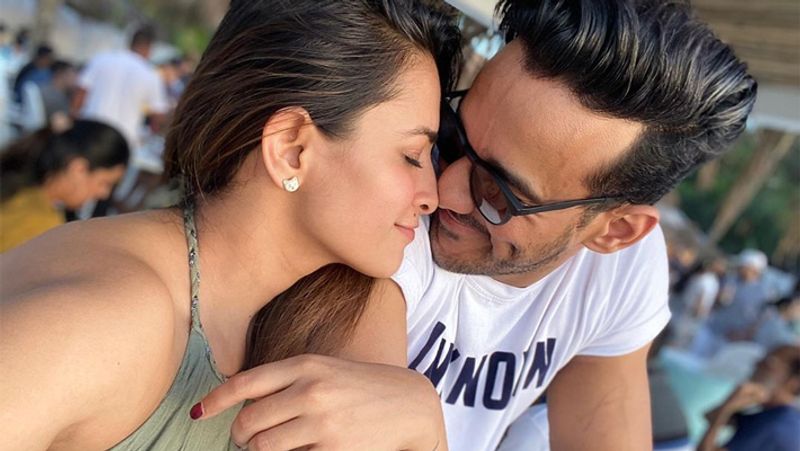 Anita Hassanandani enjoying with husband in goa