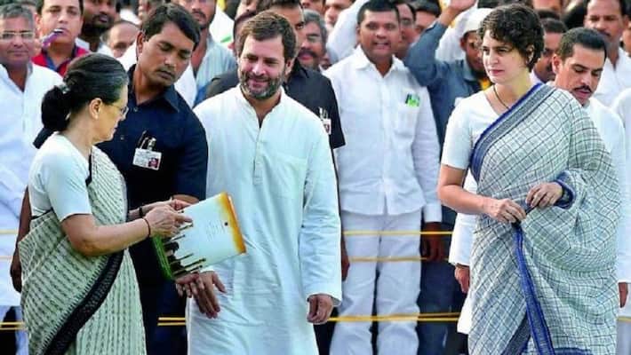Govt withdraws SPG cover for Gandhi Family CRPF to take over security Govt withdraws SPG cover for Gandhi Family CRPF to take over security