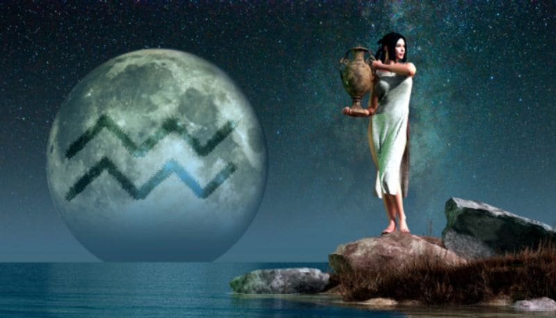 কুম্ভ- প্রভাবশালী ব্যক্তির সান্নিধ্য লাভ হতে পারে। কোনও কাজে সফলতা পাওয়ার জন্য নৈতিক অবনতিও হতে পারে। আপনার আর্থিক সমস্যা কেটে যেতে পারে। এই রাশির জাতক-জাতিকাদের কর্মস্থলে দ্বায়িত্ব বৃদ্ধির সম্ভাবনা রয়েছে। প্রেম জীবনে কিছু সমস্যা দেখা দিতে পারে। পাওনা টাকা আদায়ে বাধার সৃষ্টি হতে পারে। আপনার শুভ রং মেরুন। শুভ সংখ্যা ৪১। শুভ দিক দক্ষিণ দিক। শুভ রত্ন ইন্দ্রনীলা।
