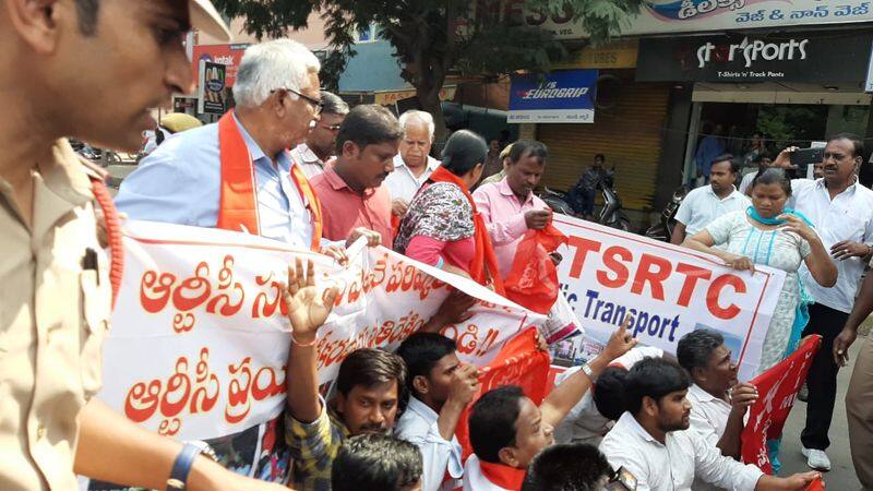 chalo tank bund march :tension pervails at tank bund, TSRTC Workers arrest