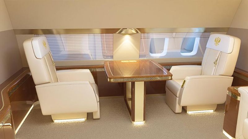 World's most powerful leader Putin use gold-plated toilet seat in his Jet