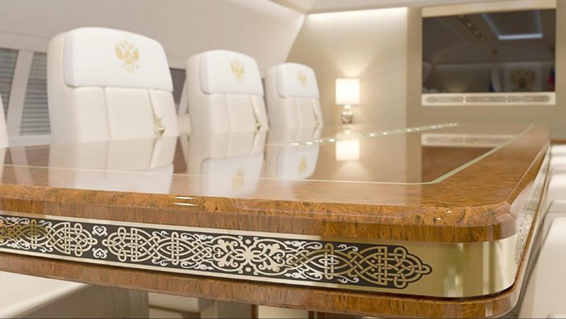 World's most powerful leader Putin use gold-plated toilet seat in his Jet
