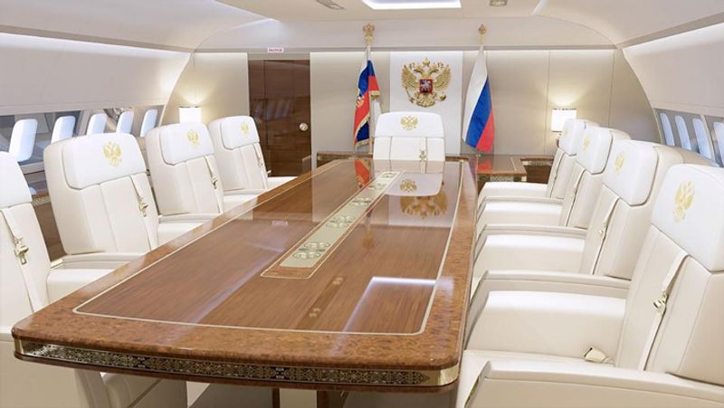 World's most powerful leader Putin use gold-plated toilet seat in his Jet