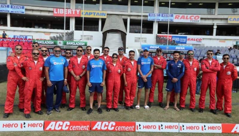 Indian cricketers interact IAF Surya Kiran aerobatic team Nagpur