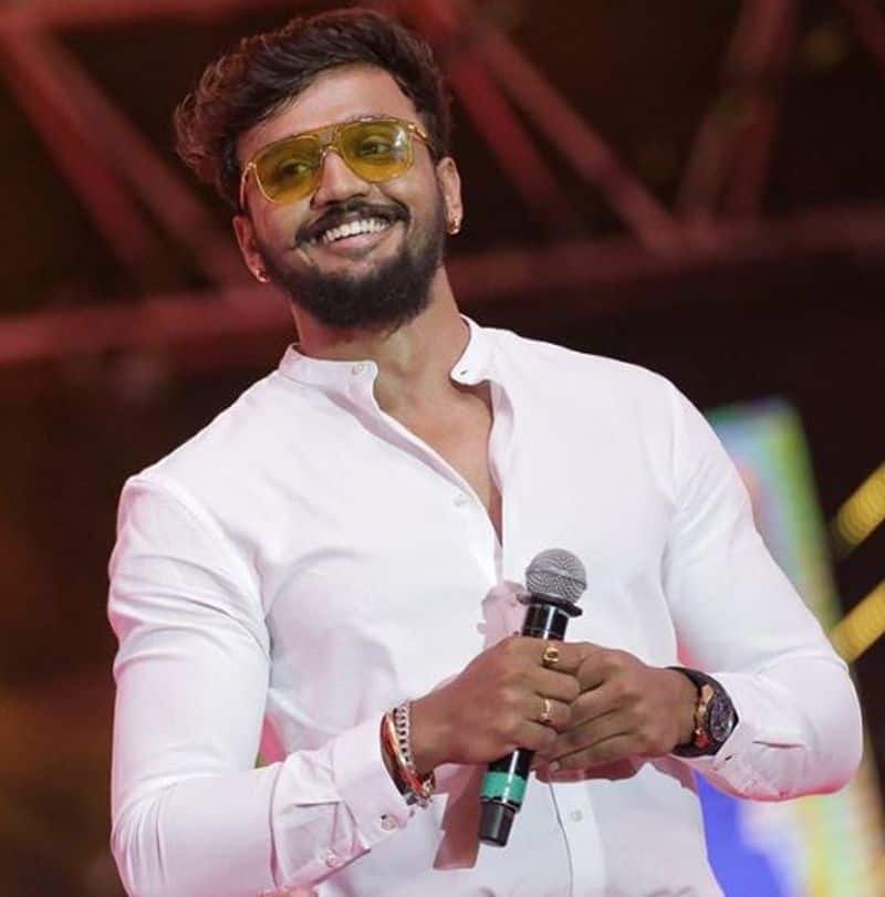 Kannada actor Dhanveer Gowda adopts Leopard and black panther from shivamogga zoo vcs