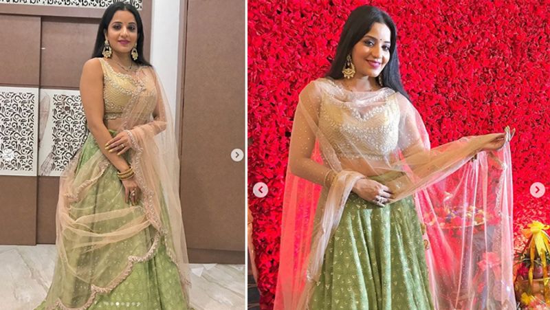 Bhojpuri Actress Monalisa Shared Sister in law Engagement photos See Sizzling Photos With Family