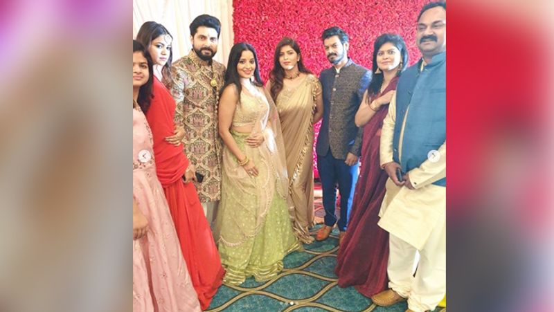 Bhojpuri Actress Monalisa Shared Sister in law Engagement photos See Sizzling Photos With Family