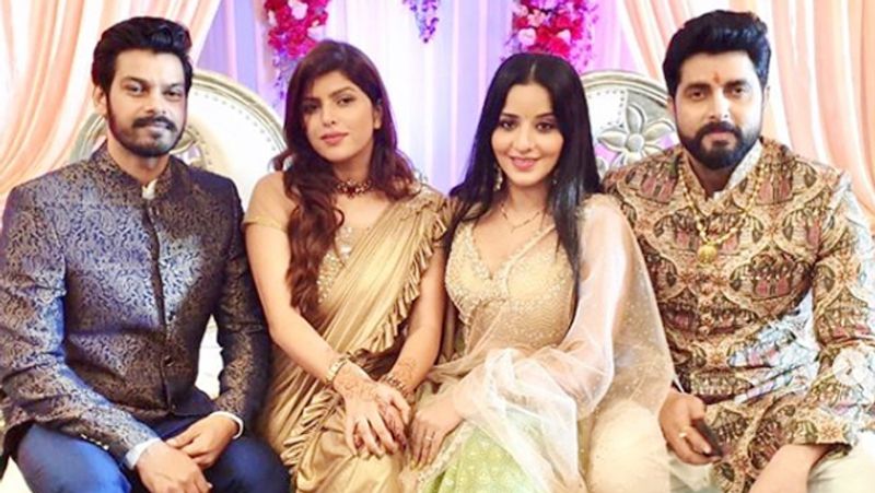 Bhojpuri Actress Monalisa Shared Sister in law Engagement photos See Sizzling Photos With Family