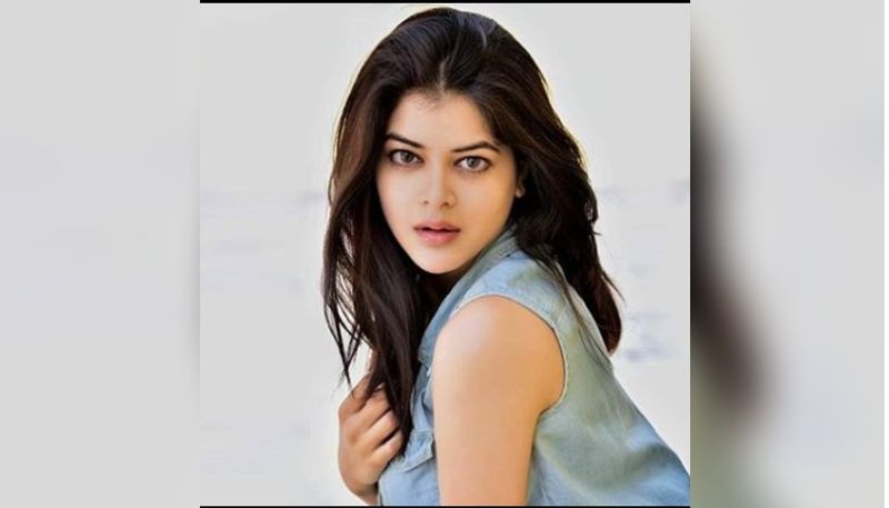 প্রেম, যৌনতা, অভিনয় নিয়ে মুখ খুললেন অভিনেত্রী মধুমিতা সরকার।