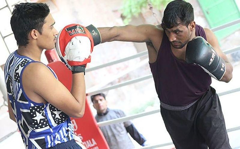 rajesh kumar kasana indias number one lightweight boxer selling tea in his village for survivable