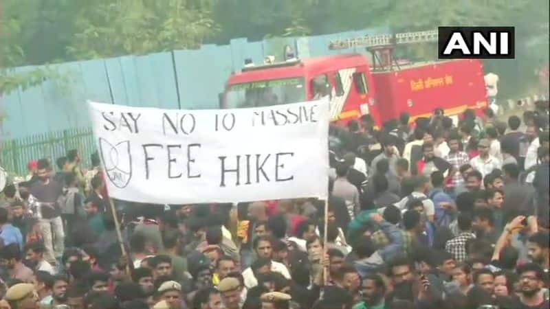 JNU partially rolls back fee hike order after student unions intensify protests