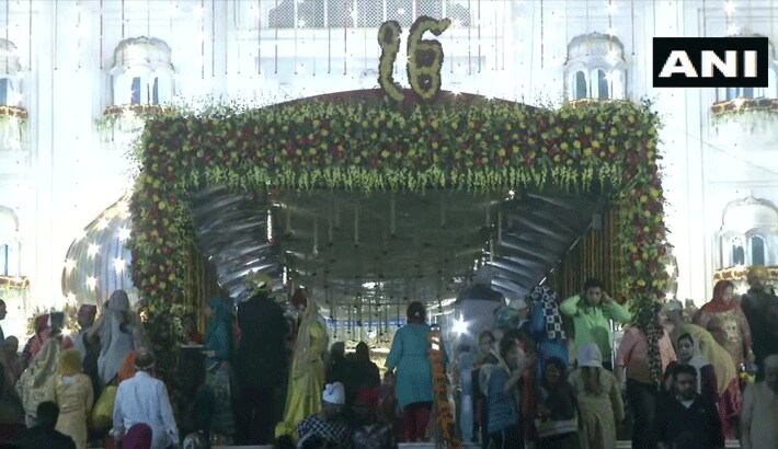 550th prakash parv guru nanak birth anniversary celebration of gurudwara and golden temple