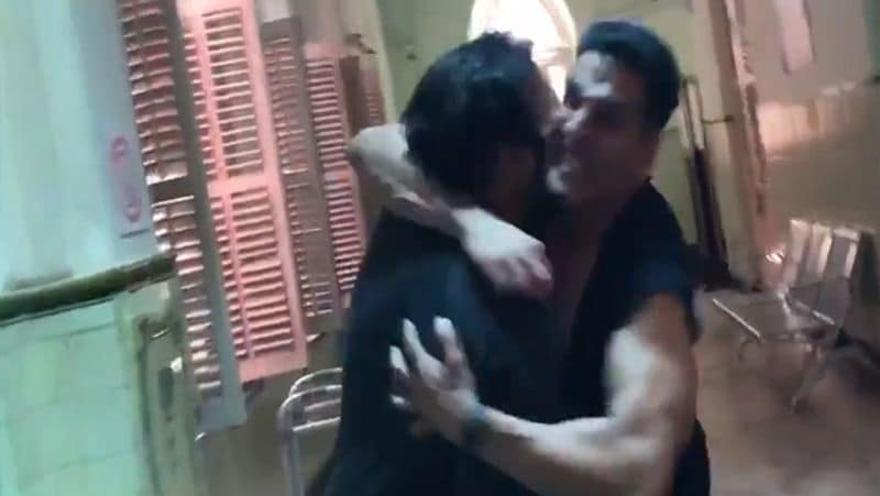 akshay kumar rohit shetty fight with each other viral video