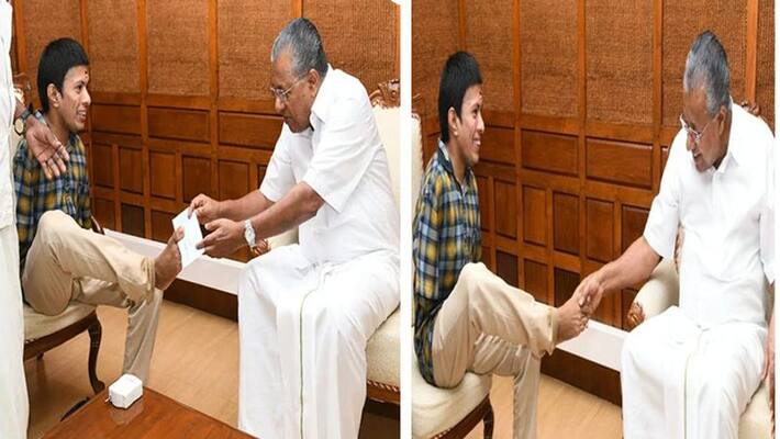 On 21st Birthday divyang painter pranav Donates to Kerala Relief Fund On 21st Birthday divyang painter pranav Donates to Kerala Relief Fund