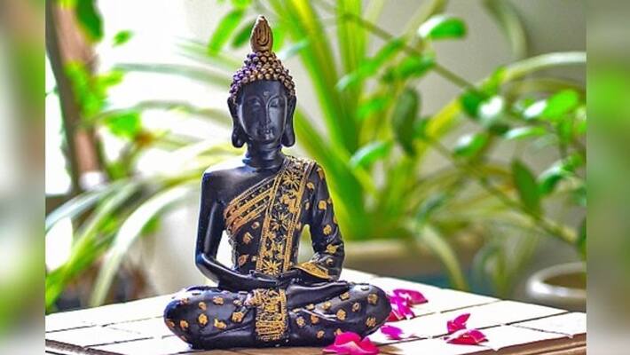 Follow Thoughts Of Gautam Buddha to be happy in life Follow Thoughts Of Gautam Buddha to be happy in life