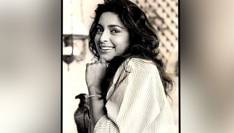 হিন্দি চলচ্চিত্রের অন্যতম জনপ্রিয় অভিনেত্রী তার কমেডি অ্যাক্টিং এবং চিত্তাকর্ষক অন-স্ক্রীন ব্যক্তিত্ব বিশেষভাবে নজর কেড়েছে দর্শকদের। ১৯৮৬ সালে সুলতানাত ছবিতে প্রথম কাজ করেন জুহি। সেই ছবি বক্স অফিসে সাফল্য লাভ না করলেও তাঁর অভিনয় নজর কাড়ে।