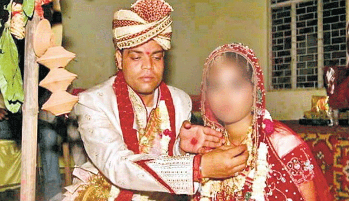 crpf constable married 3 times on Without wife inform in bhopal crpf constable married 3 times on Without wife inform in bhopal