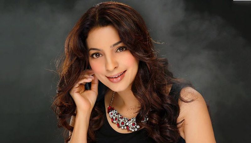 নিজের ডিসিশনকে এতটাই গুরুত্ব দিতেন জুহি যে কোনওদিনই সলমন খানের বিপরীতে অভিনয় করতে রাজি হয়নি। সেলিম খানের ছেলে সলমন, সবটা জেনেও কোনওদিন চাননি তার বিপরীতে স্ক্রিন শেয়ার করতে চাননি জুহি চাওলা ।