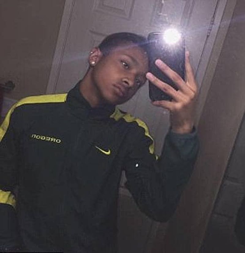 father allegedly shot dead his 14 yr old son for being gay in america