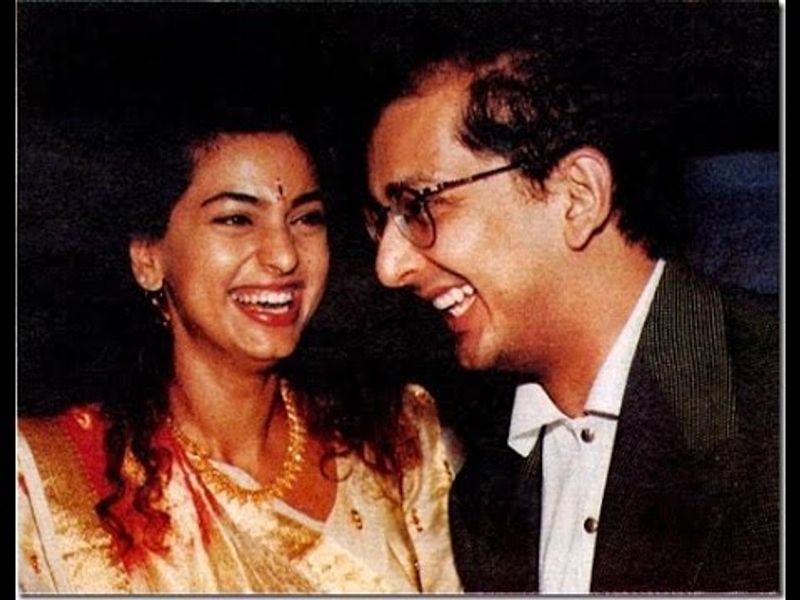 তারপরই জয় মেহেতাকে বিয়ে করে সংসারে মন দিয়েছেন জুহি । এক ছেলে ও এক মেয়ে নিয়ে সুখের সংসার।