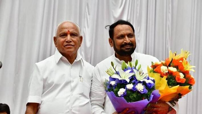 CM Yediyurappa Did Campaign in Athani in Belagavi District CM Yediyurappa Did Campaign in Athani in Belagavi District