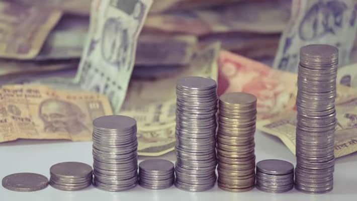 Indian rupee rises 10 paise to Rs 71.40 against US dollar Indian rupee rises 10 paise to Rs 71.40 against US dollar