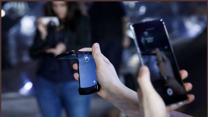 Motorola Razr 2019 Production Unit Photos Made in India Retail Box Leaked Online Ahead of Launch Motorola Razr 2019 Production Unit Photos Made in India Retail Box Leaked Online Ahead of Launch