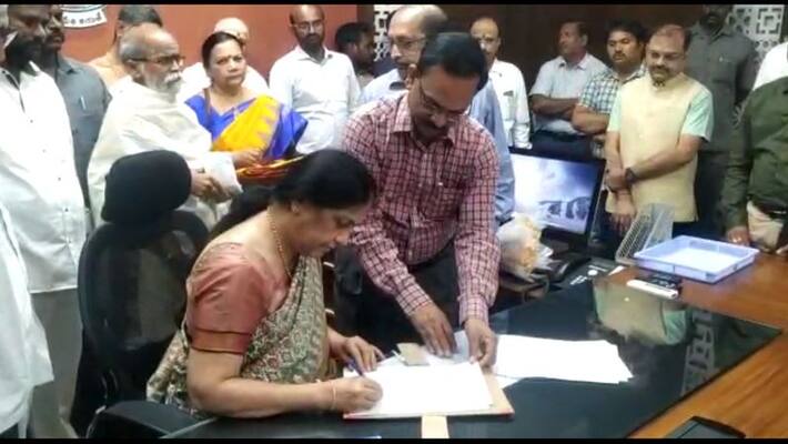 AP First Woman Chief Secretary Neelam Sahni first decision AP First Woman Chief Secretary Neelam Sahni first decision