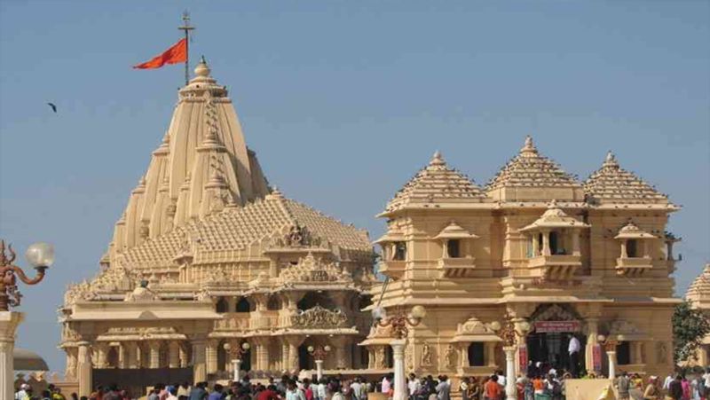 Indias top 10 super rich temple, even they donate Indian Govt.