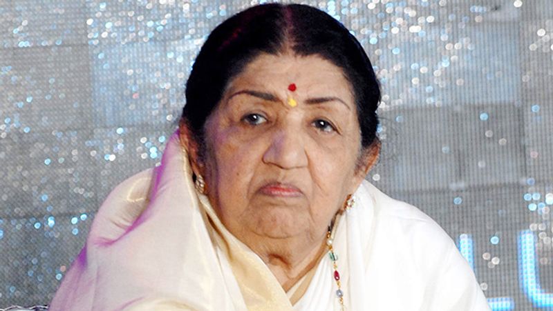 In the book, Padma claims that Lata Mangeshkar’s cook then vanished without a trace, and without even collecting his salary.
