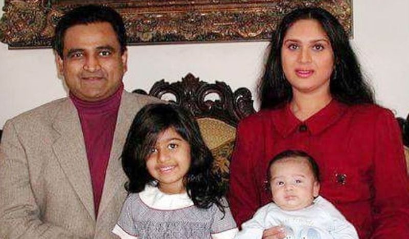 meenakshi sheshadri birthday Know life And in these days she has a dance school in newyork