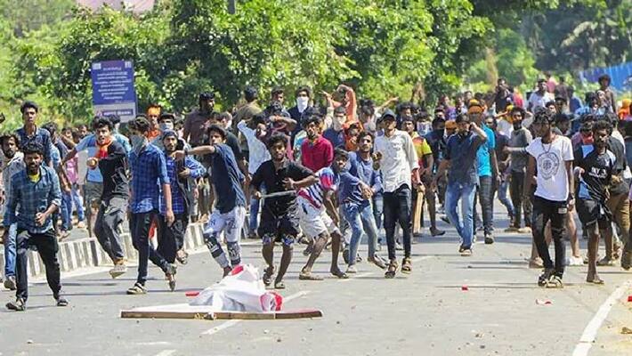 Vandalising private properties will now face non bailable charges Vandalising private properties will now face non bailable charges