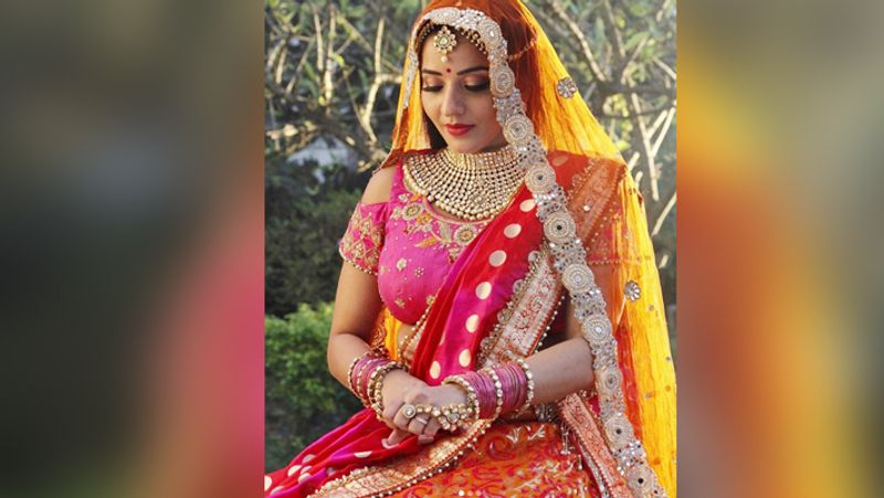Bhojpuri Actress Monalisa Shared her latest bride Photoshoot After Sister in law Engagement see hot photos