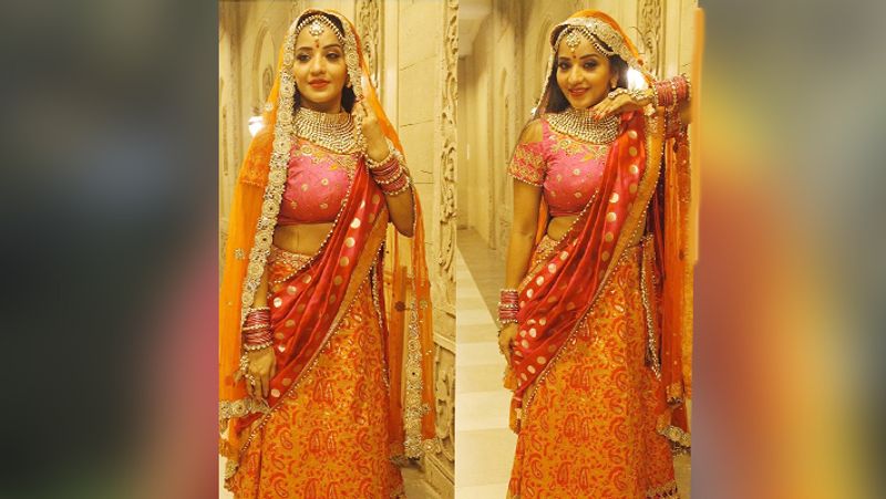 Bhojpuri Actress Monalisa Shared her latest bride Photoshoot After Sister in law Engagement see hot photos