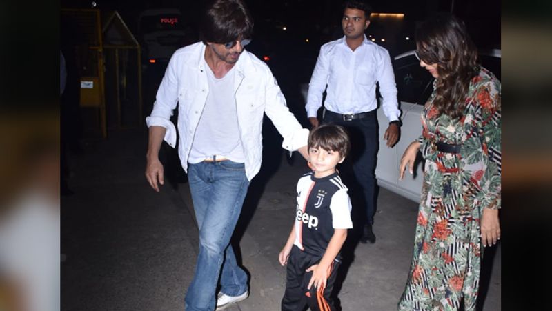 Aaradhya Bachchan Birthday Bash shaharuk khan karan johar kids at party