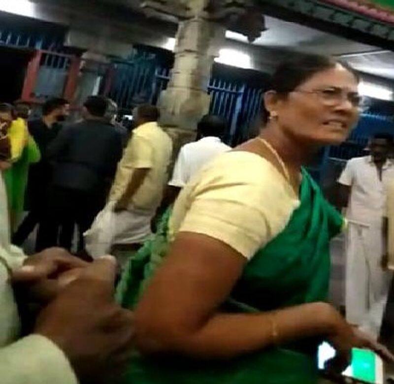 priest attacked a women in chidambaram temple