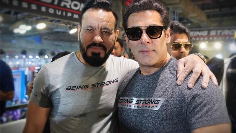 Salman Khan complete 25 years together with bodyguard Shera