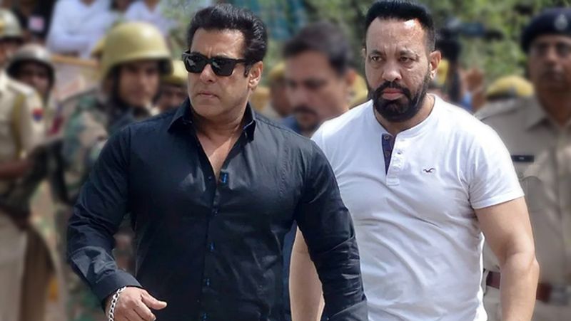 Salman Khan complete 25 years together with bodyguard Shera