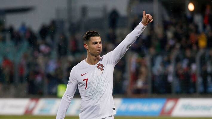 Ronaldo donate 1 million dollar to Portugal's hospital to fight agianst Kovid 19 virus Ronaldo donate 1 million dollar to Portugal's hospital to fight agianst Kovid 19 virus