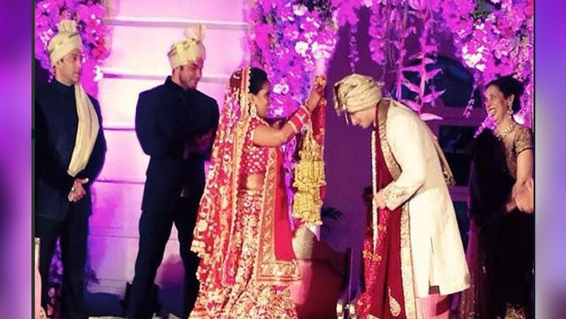 Salman Khan Sister Arpita Khan Wishes Husband On 5th Wedding Anniversary